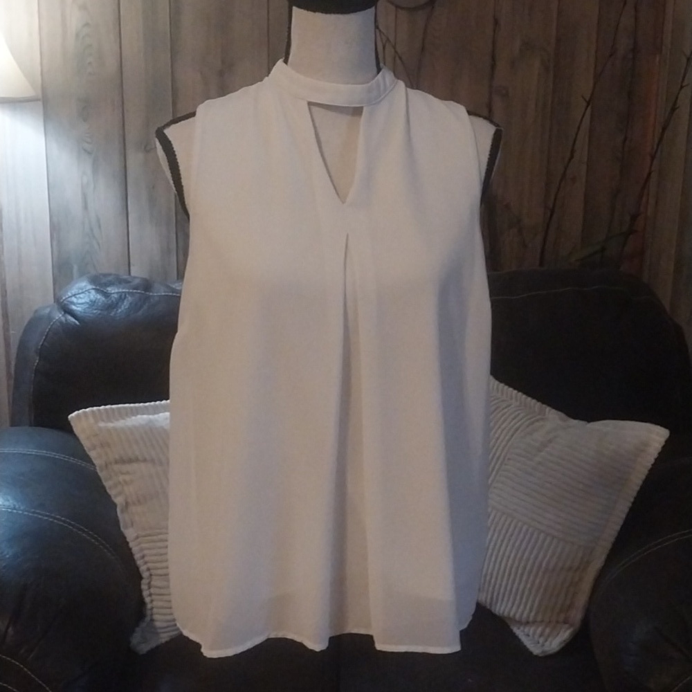 Monteau Key Hole Silky Lined Shell Top Ivory Sleeveless Blouse Size L
